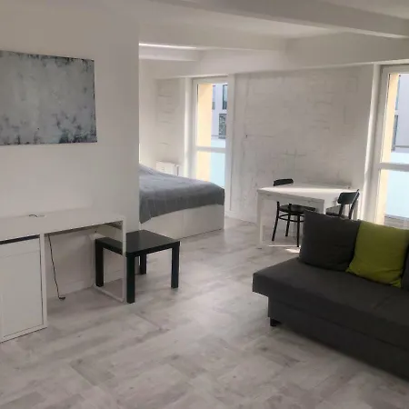 Apartment Penguin 2128 *