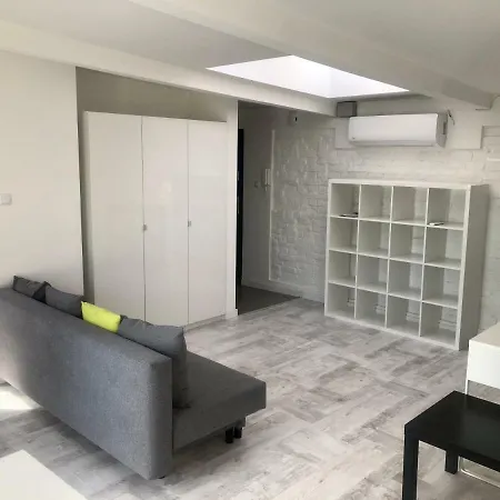 Apartment Penguin 2128
